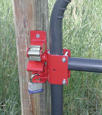 SpeeCo One-Way Lockable Gate Latch - Wilco Farm Stores