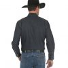 Wrangler Men’s Premium Performance Advanced Comfort Cowboy Cut Shirt, MACW03H