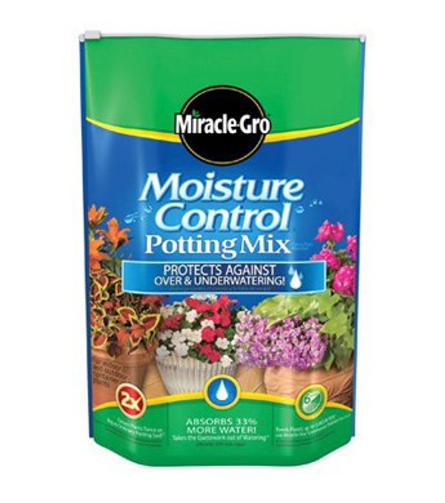 Miracle-Gro Moisture Control Potting Mix 8 qt.