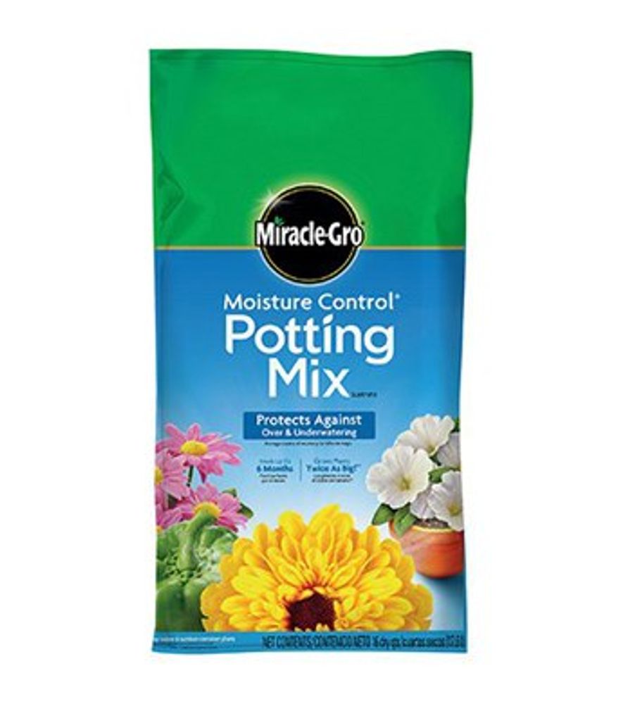 Miracle-Gro Moisture Control Potting Mix 16 qt.