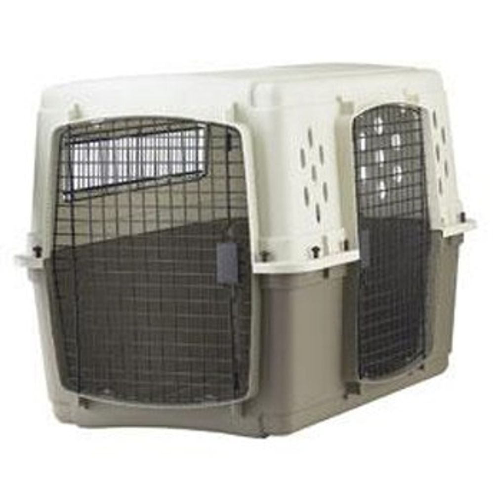 Pet Lodge, Double Door Plastic Pet Crate