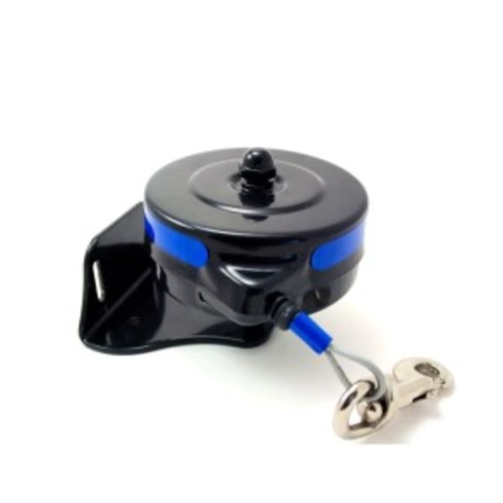 Lixit, Bracket Mount Retractable Tie Out Reel for Dogs 