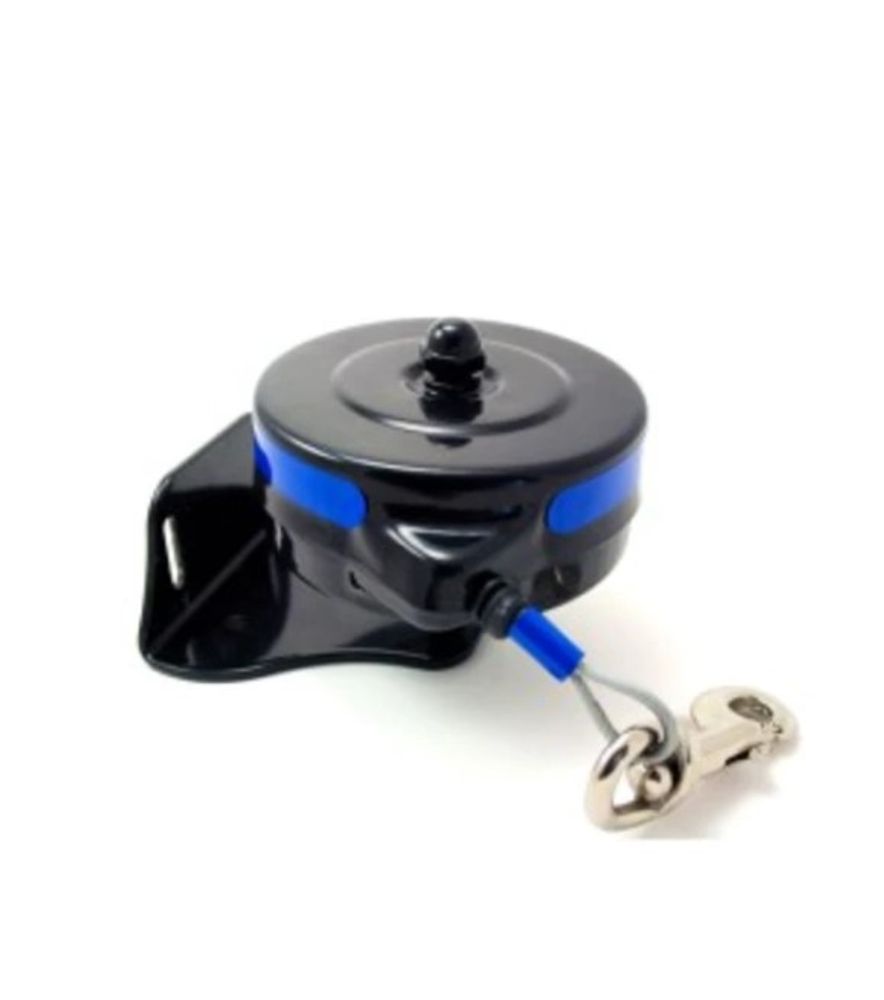 Lixit, Bracket Mount Retractable Tie Out Reel for Dogs