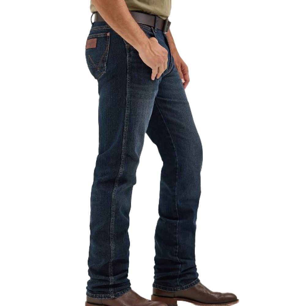 Wrangler, Men's Wrangler Retro Slim Fit Straight Leg Jean 