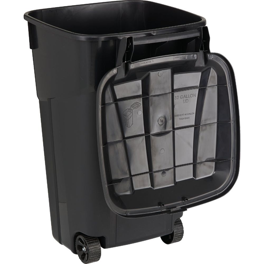 United Solutions Rough and Rugged 32 Gal. Wheeled Trash Can with Attached Lid