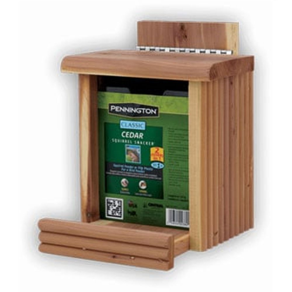 Pennington Cedar Squirrel Snacker