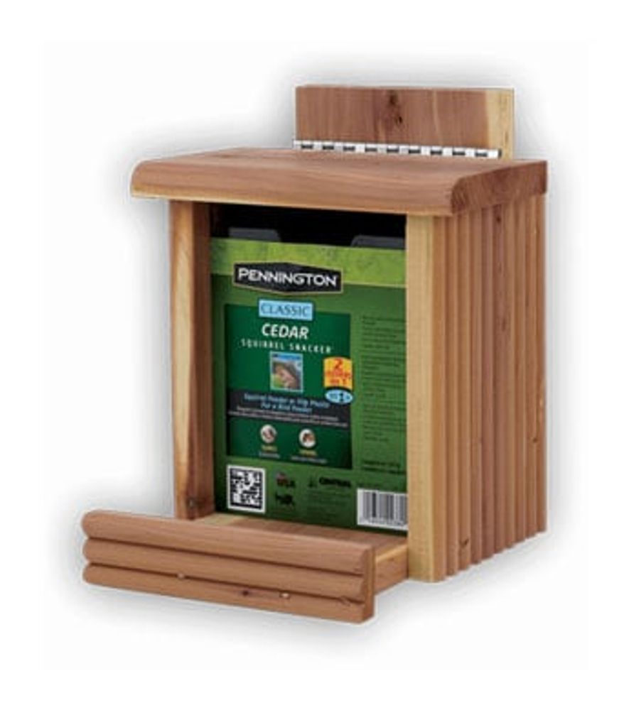 Pennington Cedar Squirrel Snacker