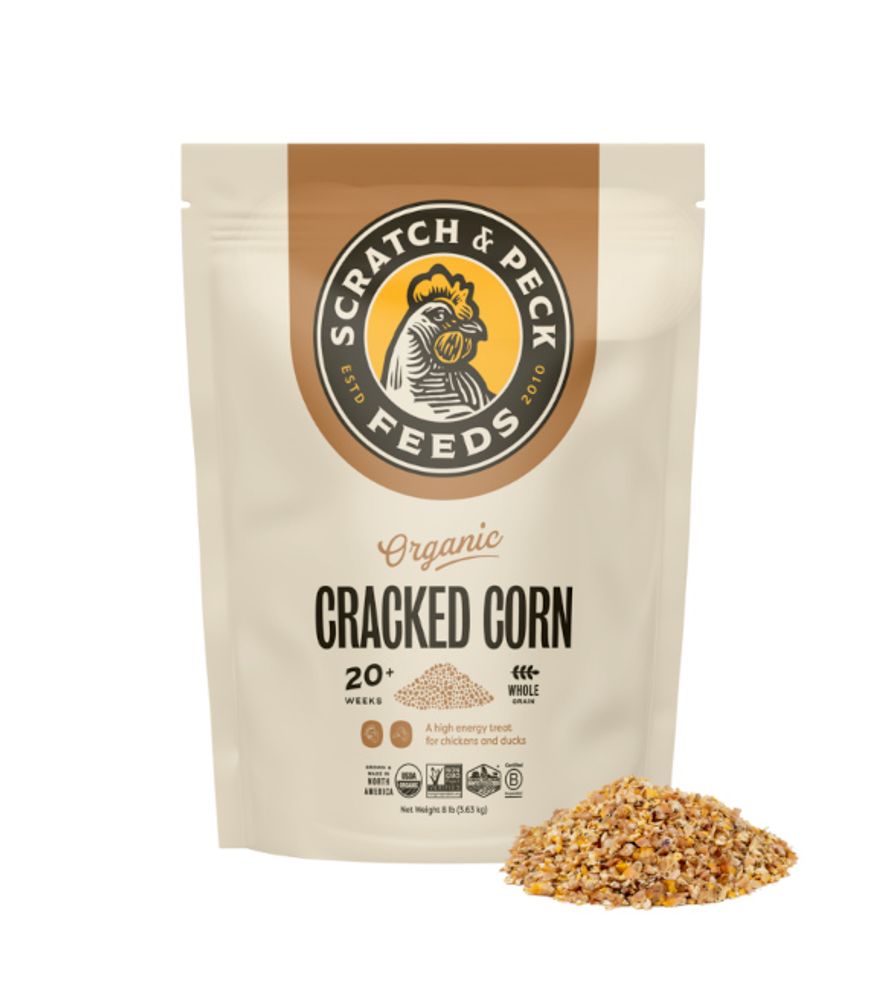 Scratch and Peck, Clucking Good Corn Cracked Corn, 8 lb